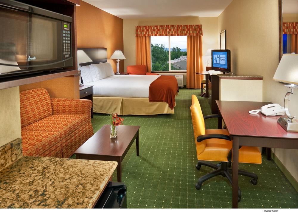 Holiday Inn Express Reno Airport By Ihg Buitenkant foto